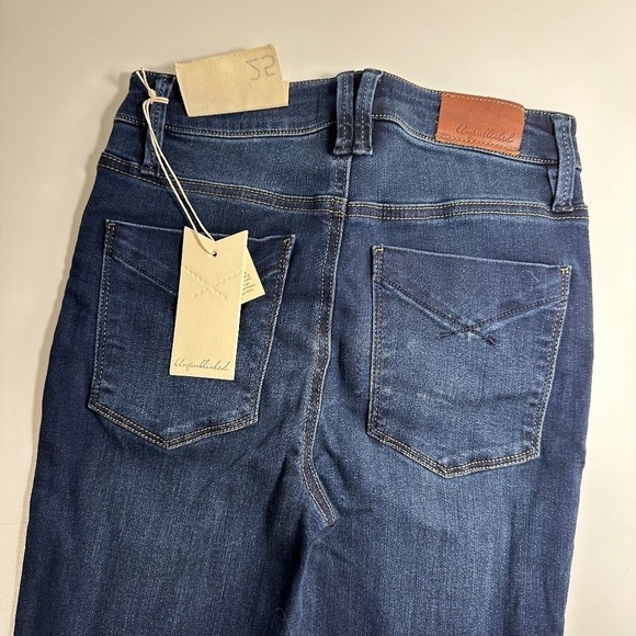 BNWT Unpublished Ella-Sky High rise jeans - Picture 3 of 6